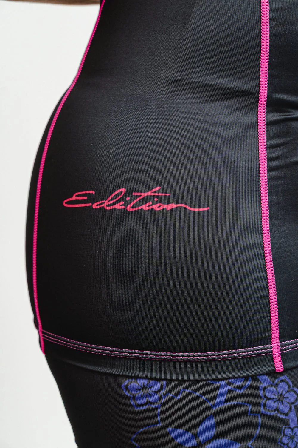 Sakura Womens Rashguard - Black - Image 8